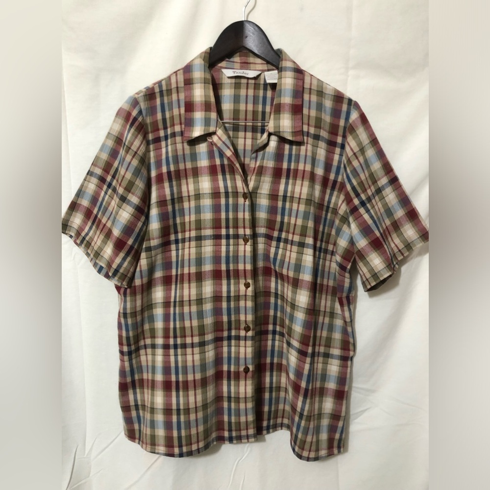 Women’s short sleeve blouse
